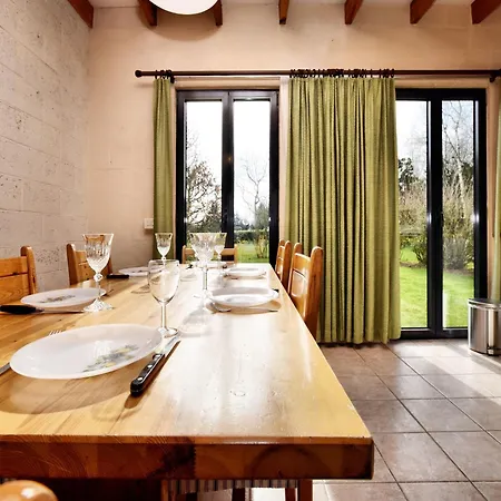 In Peaceful Setting And Large Garden Rendeux