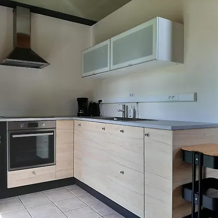 In Peaceful Setting And Large Garden Dom wakacyjny *