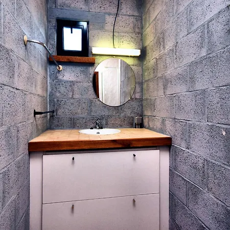 In Peaceful Setting And Large Garden * Genes