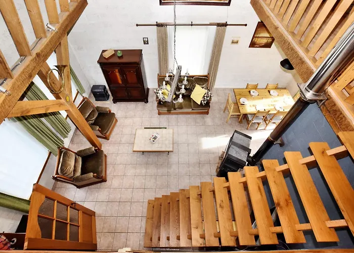 In Peaceful Setting And Large Garden Рандё